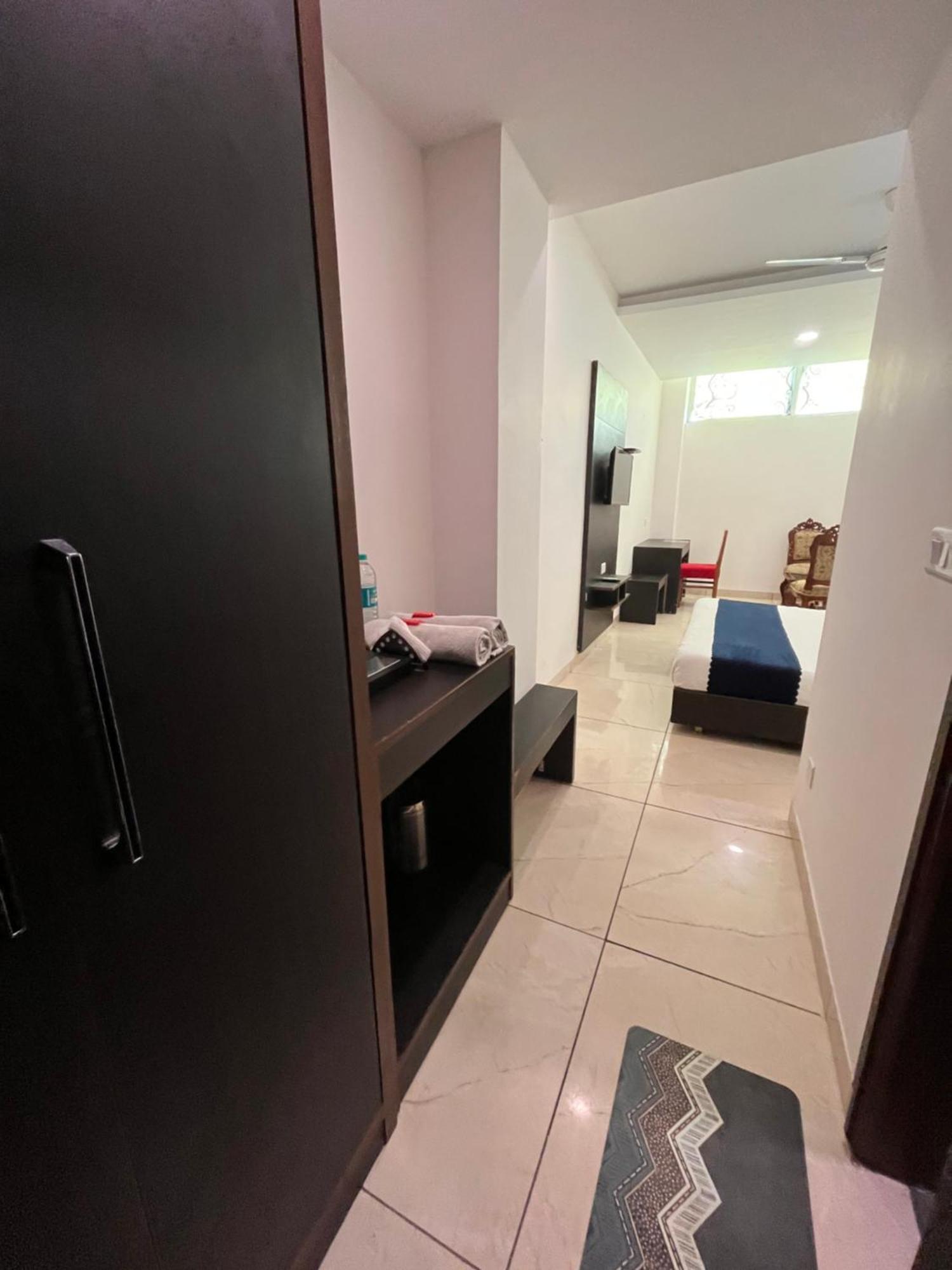 Hotel Jb Residency !! Luxurious & Royal Balcony Rooms !! Large Rooms Zirakpur Exteriér fotografie