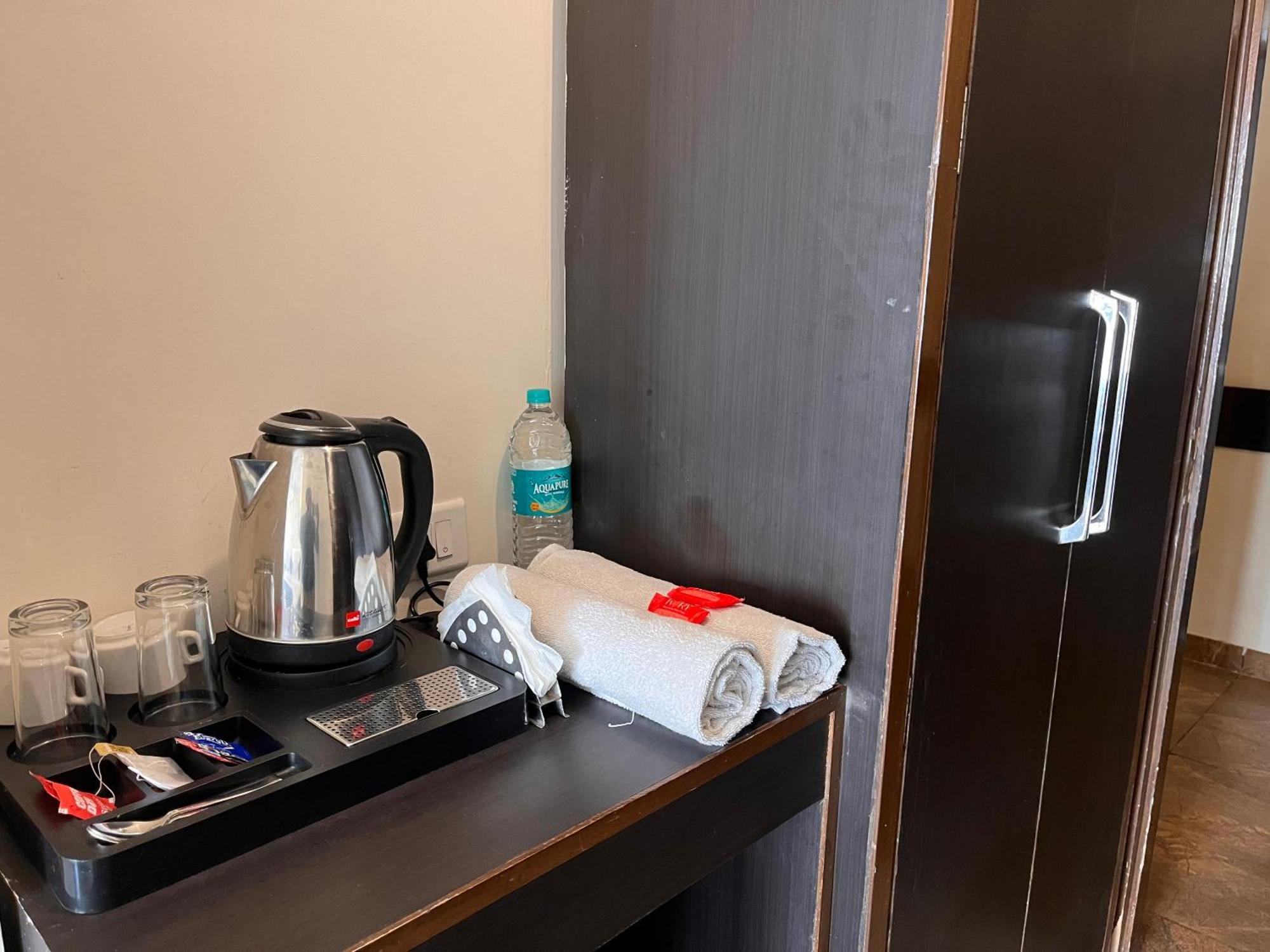 Hotel Jb Residency !! Luxurious & Royal Balcony Rooms !! Large Rooms Zirakpur Exteriér fotografie